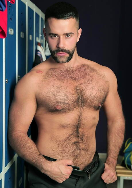 Spanish muscular Diego Reyes and french hot bear Teddy Torres fuck after blowjob