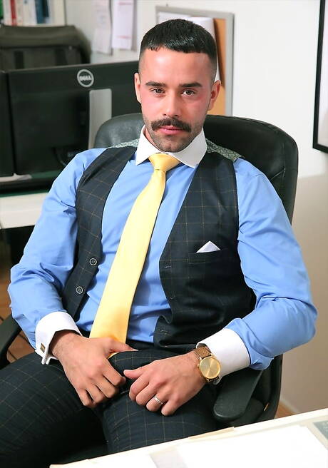 Le musclé belge Damon Heart et le beau gosse français Teddy Torres s