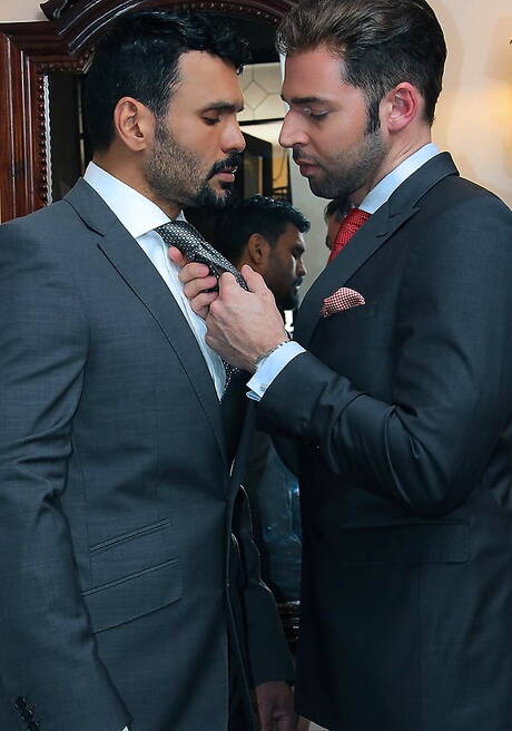 Der haarige spanische Hengst Dario Beck und der venezolanische Otter Jean Franko ficken nach dem Schwanzlutschen