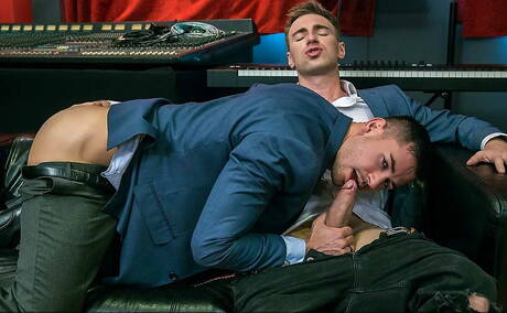 Der polnische Muskelprotz Kayden Gray und der englische Schönling Lukas Daken lieben sich