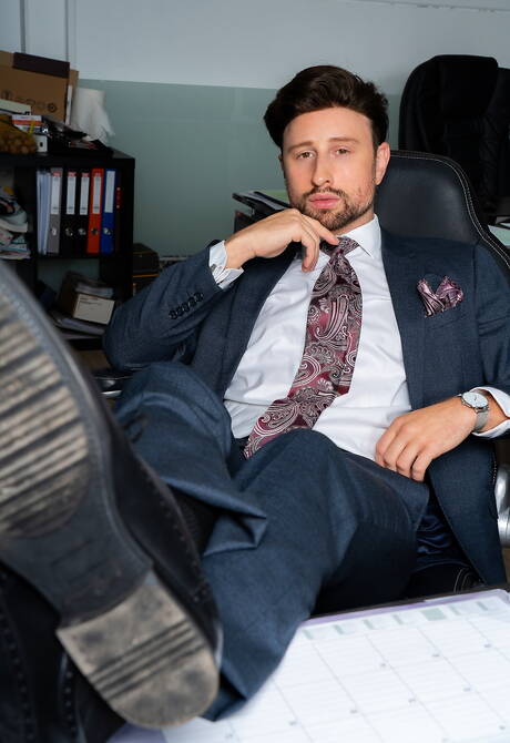 Men At Play: Strongman Drew Dixon and hunky guy Justin Jett in hot anal sex