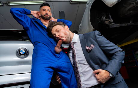 Men At Play: Strongman Drew Dixon and hunky guy Justin Jett in hot anal sex