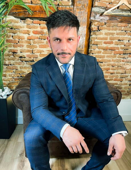 Der harte Kerl Little Brako wichst