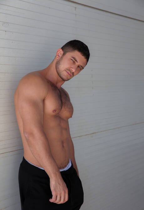 Men At Play: Russian muscular Dato Foland and spanish young Josh Milk banged each other