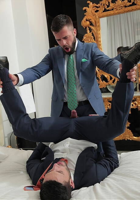 Brazilian beefcake Andy Star and portuguese well-built Hector De Silva fuck ass after blowjob