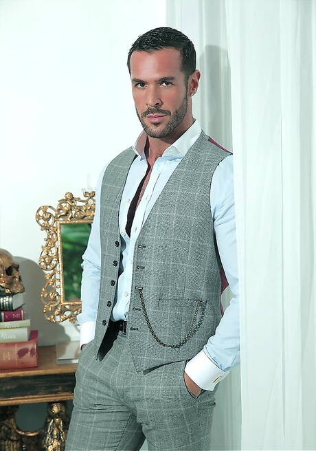 Brazilian muscular Andy Star and latin mature bear Denis Vega sucking and screwing each other