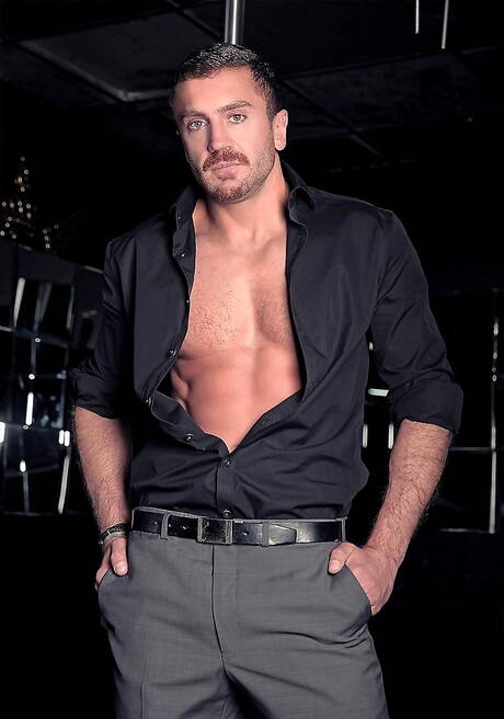 Men At Play: Latin strong bull Emir Boscatto and spanish strong bull Pietro Duarte have a hot sex