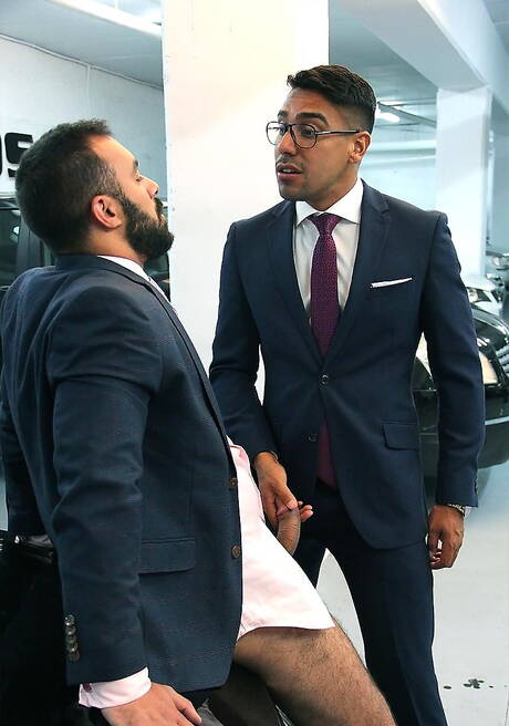 Der heiße Salvador Mendoza und der sinnliche Typ Xavi Duran haben Analsex