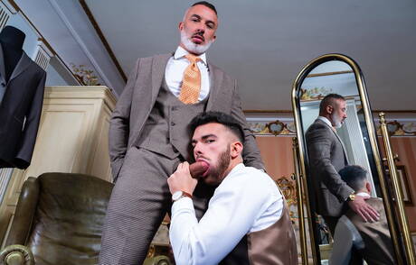 O forte Adam Franco e o supergaranhão Pol Prince transando depois do boquete