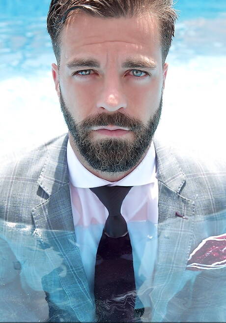 Portuguese well-built Hector De Silva and slovak hunky guy Jay Roberts fuck ass after sucking cock at the pool