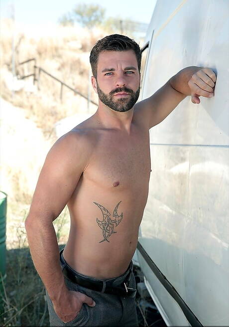 Men At Play: Stud Hector De Silva and hunky guy Robbie Rojo fuck ass after sucking dick outside