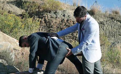 Stud Hector De Silva and hunky guy Robbie Rojo fuck ass after sucking dick outside