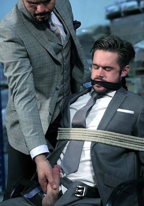 Men At Play: Latino otter Jean Franko and american hairy stud Mike De Marko likes to be roped