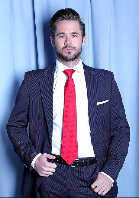 Men At Play: Polish beefcake Kayden Gray and american hairy stud Mike De Marko fuck ass after sucking