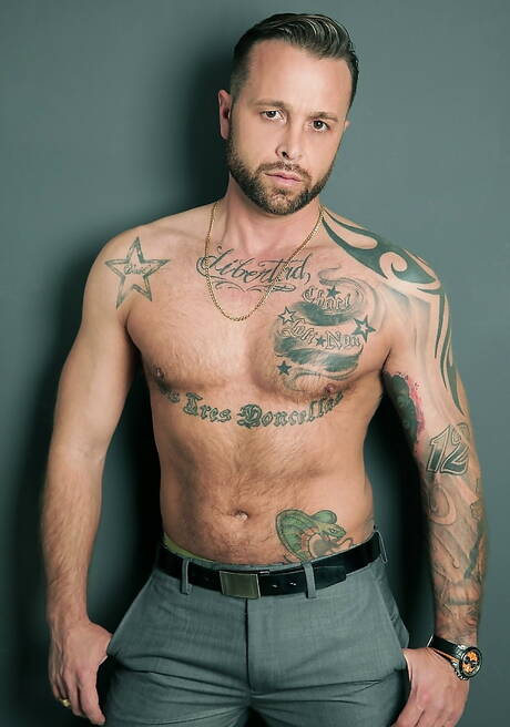 Der bullige Russe Dato Foland und der kräftige Frank Valencia beim heißen Analsex