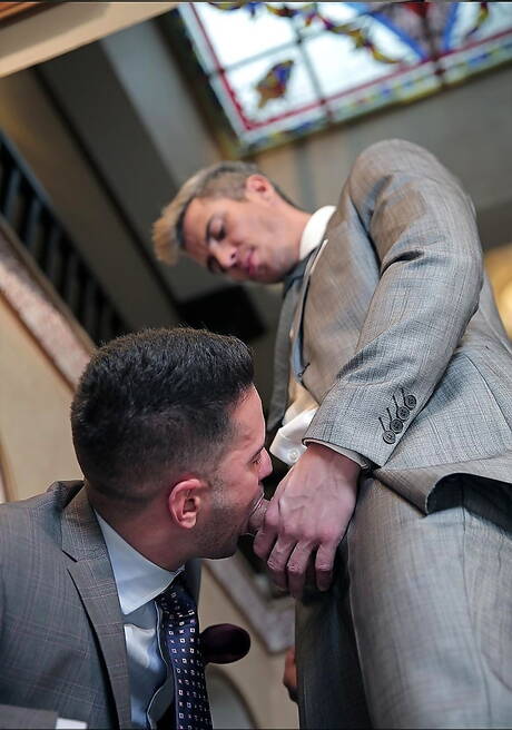 Muscular Maikel Cash and beefy Robbie Rojo sucking and fucking each other