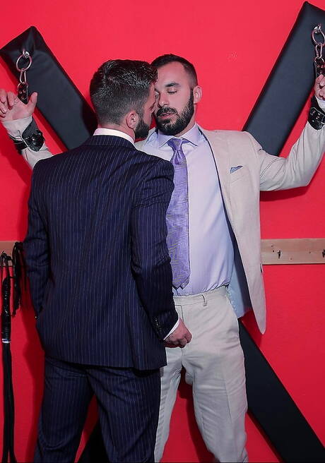 Beefcake Hector De Silva and hunk Xavi Duran hard roped