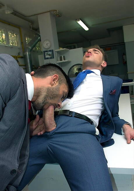 Brazilian beefcake Andy Star and polish beefy Kayden Gray drilling an ass