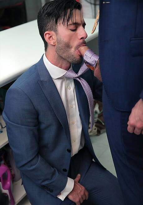 Brazilian beefcake Andy Star and spanish otter Dario Beck love each other