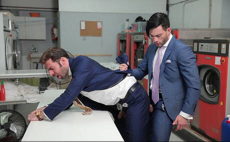 Brazilian beefcake Andy Star and spanish otter Dario Beck love each other