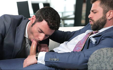 Spanish hairy stud Dario Beck and portuguese tough guy Hector De Silva fuck ass after sucking