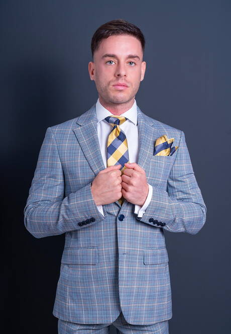 Der kräftige Cristian Sam und der Hengst Manuel Reyes lieben sich