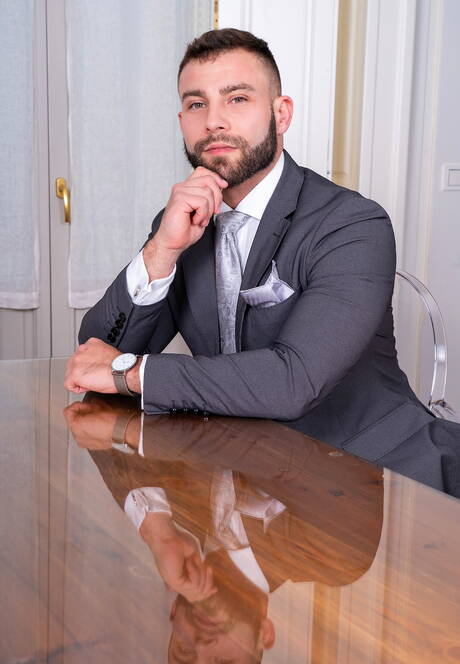 Well-built D.dan and spanish bodybuilder Diego Reyes in hard anal sex