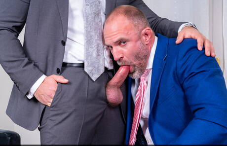 Well-built D.dan and spanish bodybuilder Diego Reyes in hard anal sex