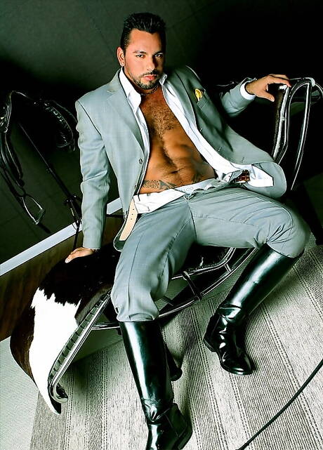 Bodybuilder Tiko shows a sturdy body