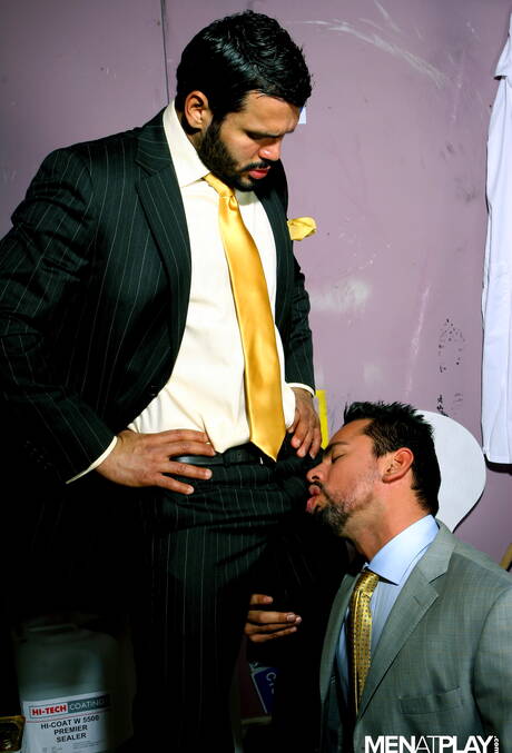 Die haarigen venezolanischen Hengst Jean Franko und Tiko bei heißer Arschfick-Action