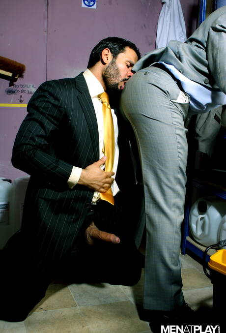 Die haarigen venezolanischen Hengst Jean Franko und Tiko bei heißer Arschfick-Action