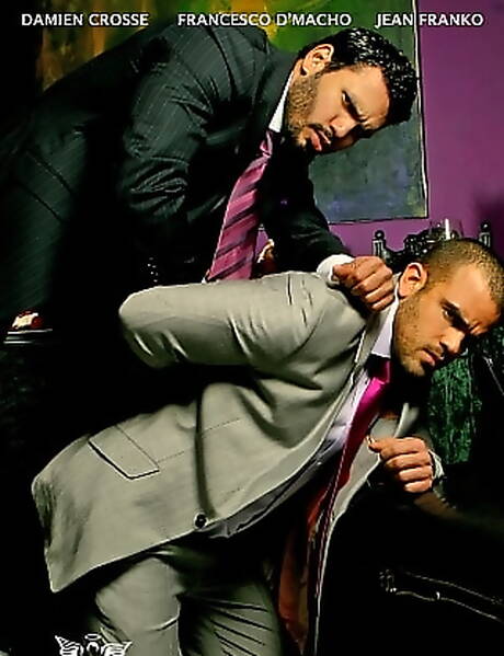 Die sexy Kumpels Damien Crosse, Francesco Dmacho und Jean Franko bei Dreier-Fick-Action