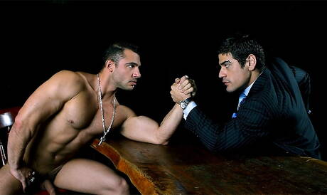 Wunderschöne Kumpel Daniel Marvin und sinnliche Junge Pedro Andreas zeigt einen Muskelkörper