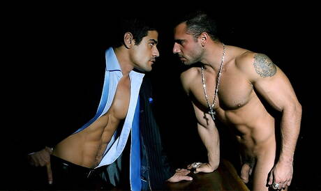 Wunderschöne Kumpel Daniel Marvin und sinnliche Junge Pedro Andreas zeigt einen Muskelkörper