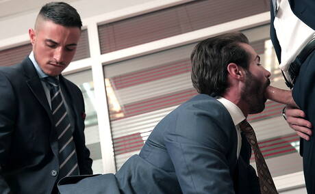 Os gostosos Dani Robles, Klein Kerr e Massimo Piano em uma foda a três gostosa