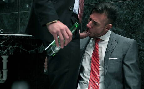 Der starke Mann Sergyo und der Muskelprotz Xavi Duran bei heißer Arschfick-Action