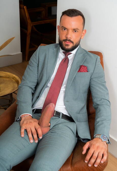 Der spanische schwule Bär Donato Reyes und der portugiesische haarige Bär Sir Peter lieben sich