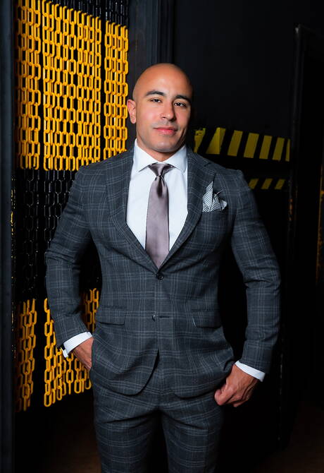 Men At Play: Beefcake Alan Vicenzo and superstud Bruno Max sucking and screwing each other