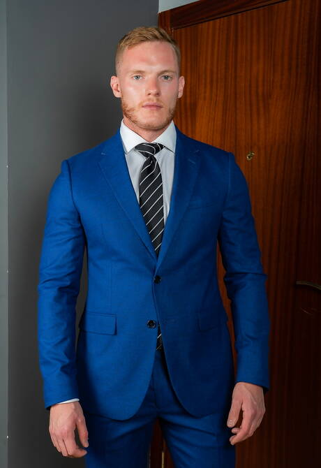 Der starke Emir Boscatto und der gut gebaute Sean Weiss lutschen und vögeln sich gegenseitig