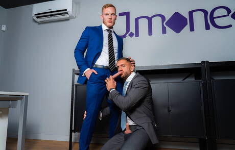 Der starke Emir Boscatto und der gut gebaute Sean Weiss lutschen und vögeln sich gegenseitig