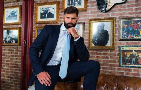 Der heiße spanische Bär Dani Robles und der attraktive Leo La Rosa haben harten Analsex