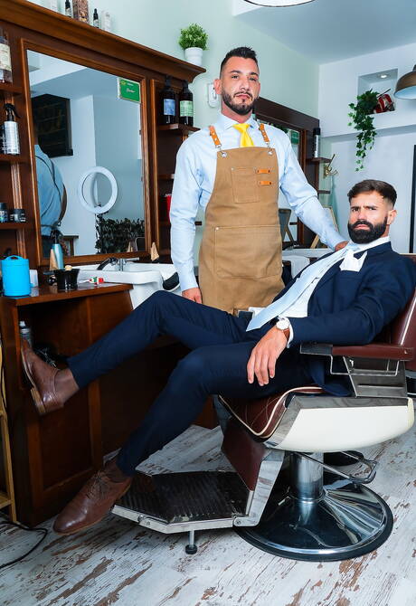 Der heiße spanische Bär Dani Robles und der attraktive Leo La Rosa haben harten Analsex