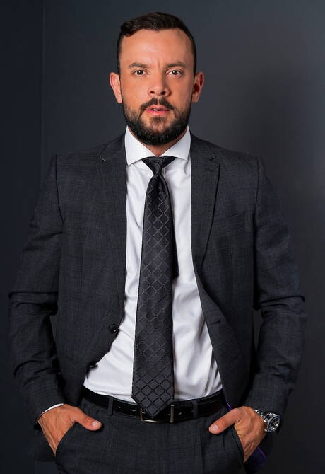 Men At Play: Tough guy Bastian Karim and superstud Sir Peter sucking and fucking each other