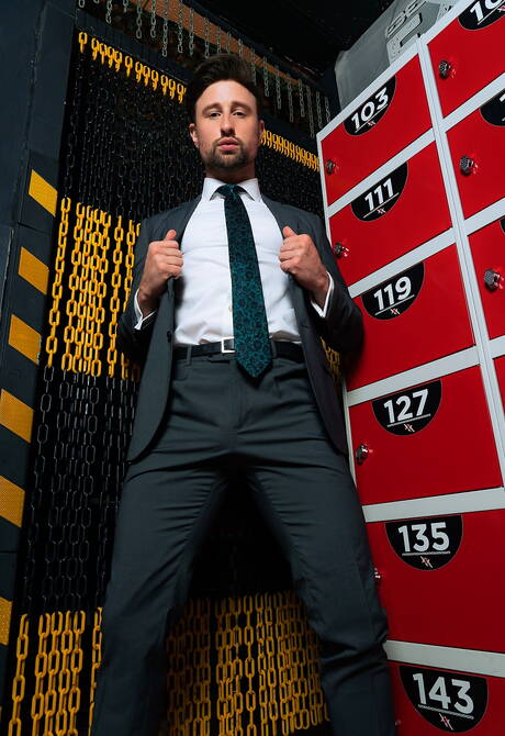 Der englische Otter Drew Dixon und der attraktive Leo La Rosa ficken nach dem Blowjob in den Arsch