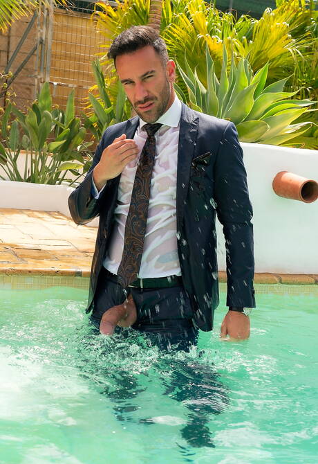 Die schamlosen Kumpels Alan Vicenzo, Emir Boscatto und Gustavo Cruz lieben sich am Pool