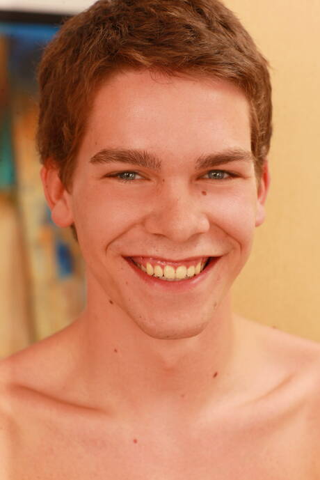 Belami Online: Young Lars Halty undressing and showing hot butt