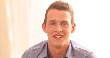 超級帥哥丹尼馬龍玩弄雞巴