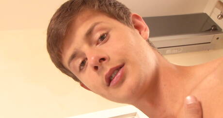 身材魁梧的班傑明摩根很開心