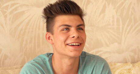 Belami Online: Well-built Allan Aimée wanking