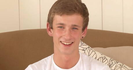 Superstud Anthony Holman playing with cock